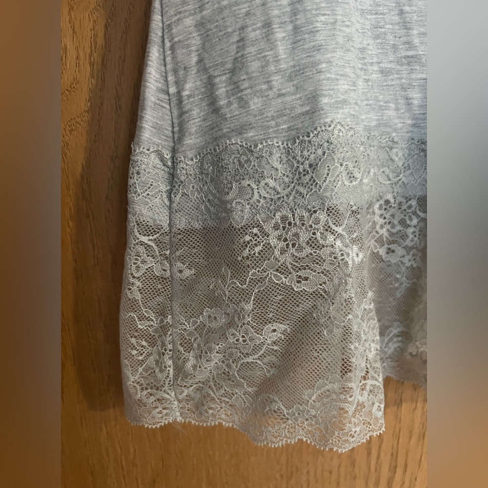 White House Black Market Light Gray Lace Camisole size extra large - Picture 2 of 7
